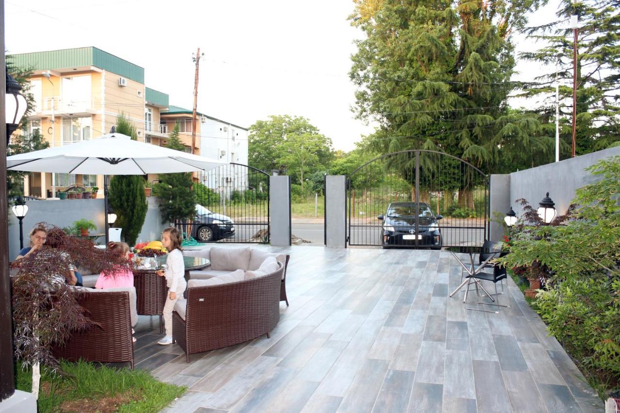 Cozy House Hotel Kobuleti Bagian luar foto