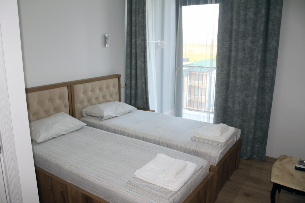 Cozy House Hotel Kobuleti Bagian luar foto
